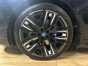 BMW i5 Limousine M60 xDrive PANO HEAD-UP 360 KAMERA