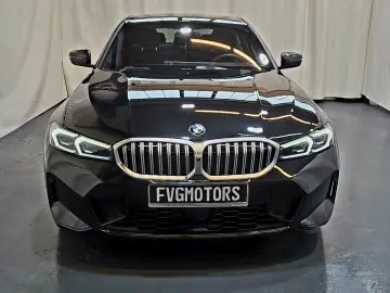 BMW 320 Baureihe 3 Lim. 320 d xDrive M Sport Kam.360