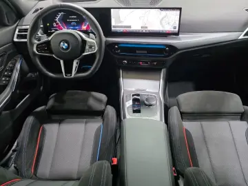 BMW 320 Baureihe 3 Lim. 320 d xDrive M Sport Kam.360