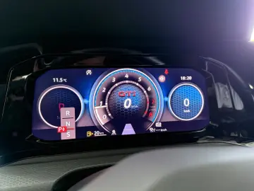 VW Golf VIII Lim. GTI DSG LED KAMERA VIRTUAL LANE
