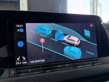 VW Golf VIII Lim. GTI DSG LED KAMERA VIRTUAL LANE