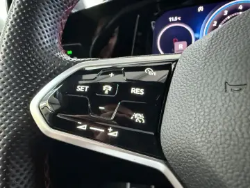 VW Golf VIII Lim. GTI DSG LED KAMERA VIRTUAL LANE