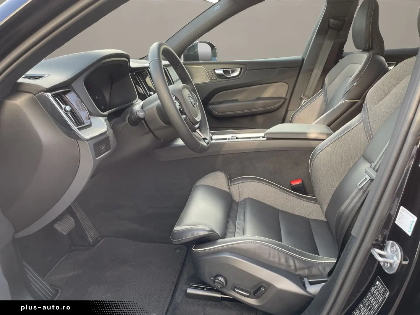 VOLVO XC60 B5 AWD Ultra Black Edition AHK 360  NAVI