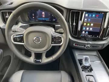 VOLVO XC60 B5 AWD Ultra Black Edition AHK 360  NAVI