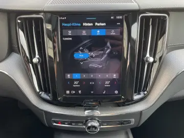 VOLVO XC60 B5 AWD Ultra Black Edition AHK 360  NAVI
