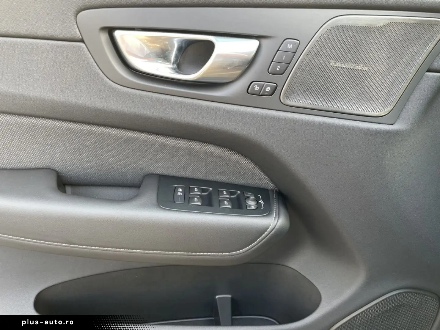 VOLVO XC60 B5 AWD Ultra Black Edition AHK 360  NAVI