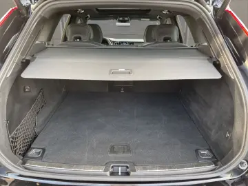 VOLVO XC60 B5 AWD Ultra Black Edition AHK 360  NAVI