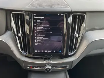 VOLVO XC60 B5 AWD Ultra Black Edition AHK 360  NAVI