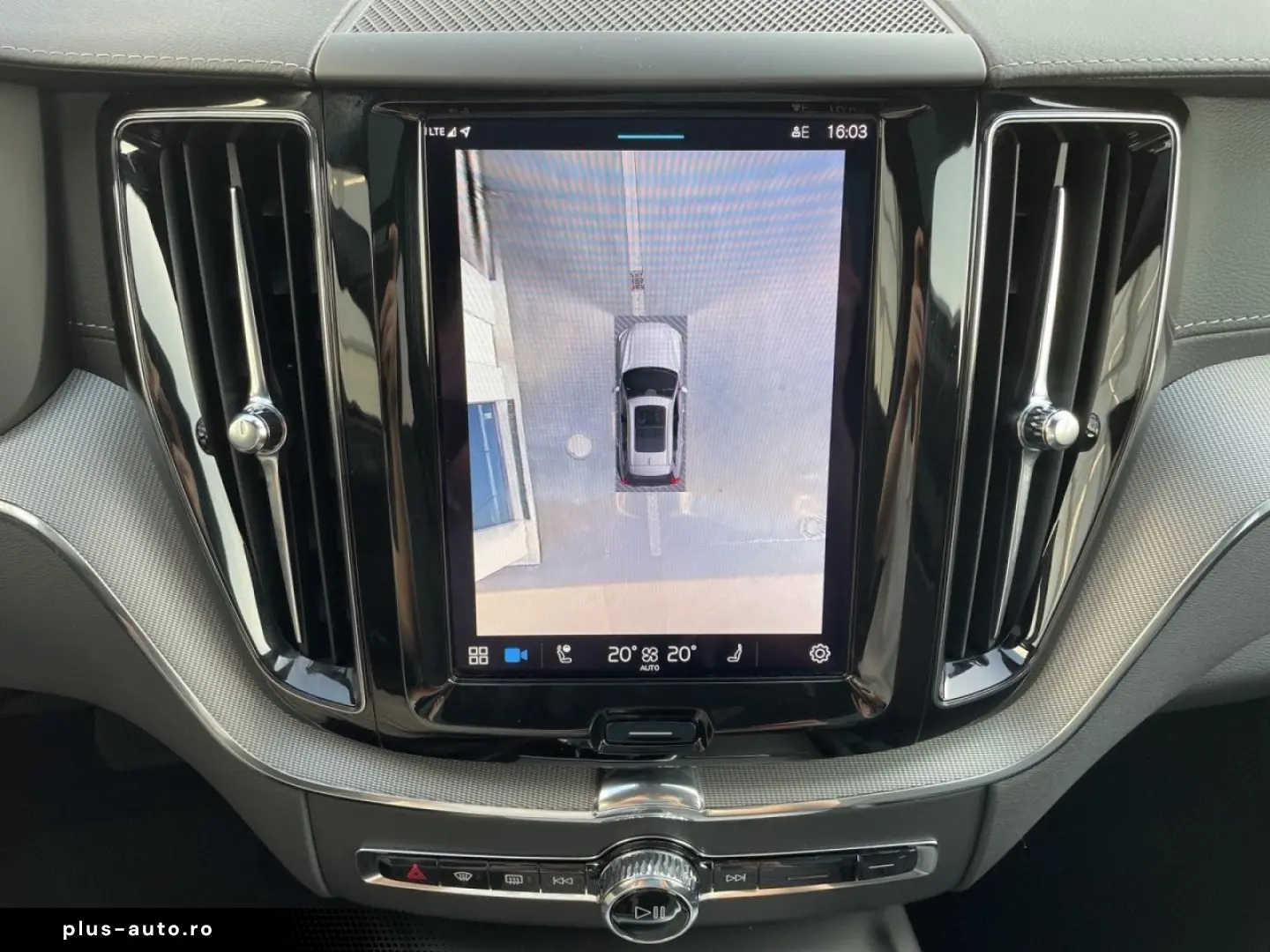 VOLVO XC60 B5 AWD Ultra Black Edition AHK 360  NAVI