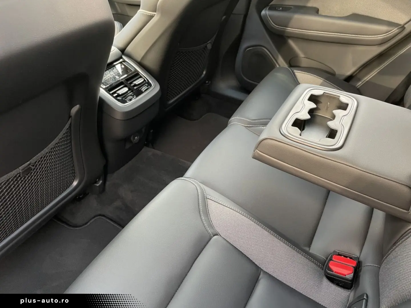 VOLVO XC60 B5 AWD Ultra Black Edition AHK 360  NAVI