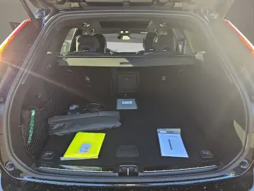 VOLVO XC60 Black Edition Plus T8 AWD 360  HARMAN