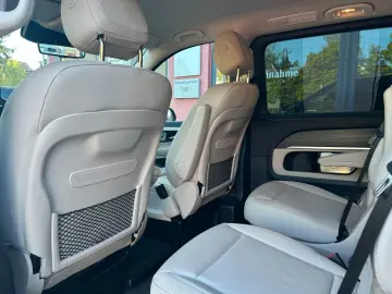 MERCEDES-BENZ V 300 d 4MATIC EXCLUSIVE lang STHZ NEU…