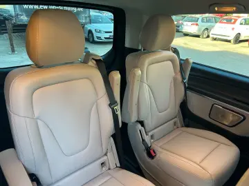 MERCEDES-BENZ V 300 d 4MATIC EXCLUSIVE lang STHZ NEU…