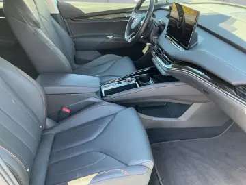 SKODA Enyaq iV 80 SUITE LEDER MATRIX NAVI AHK DCC WäPu