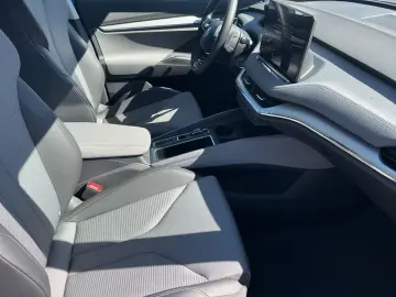 SKODA Enyaq iV 50 LOFT LED NAV APP RFK PDC GRA DAB 19