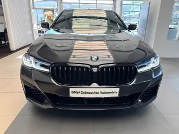 BMW M550 i xDrive Pano Head-Up AHK
