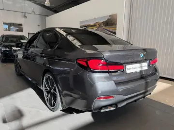 BMW M550 i xDrive Pano Head-Up AHK