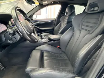 BMW M550 i xDrive Pano Head-Up AHK