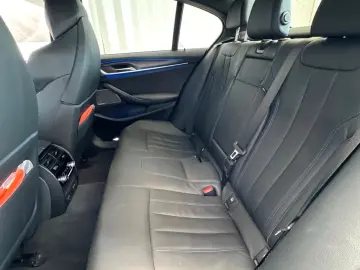 BMW M550 i xDrive Pano Head-Up AHK