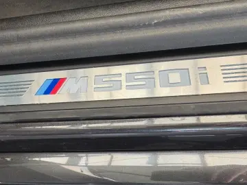 BMW M550 i xDrive Pano Head-Up AHK