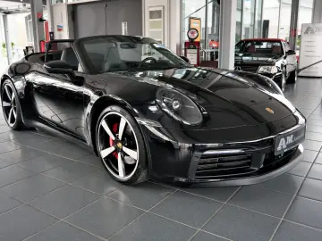 PORSCHE 992 Carrera 4S Cabrio Sportabgas Allradlenkung D