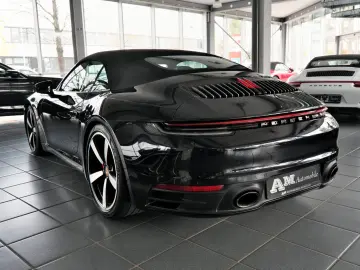 PORSCHE 992 Carrera 4S Cabrio Sportabgas Allradlenkung D