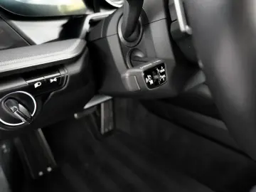 PORSCHE 992 Carrera 4S Cabrio Sportabgas Allradlenkung D