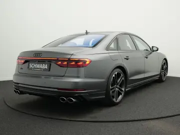 AUDI S8 TFSI quattro  MATRIX PANO AHK B&O StdHz