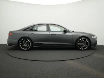 AUDI S8 TFSI quattro  MATRIX PANO AHK B&O StdHz