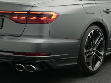 AUDI S8 TFSI quattro  MATRIX PANO AHK B&O StdHz