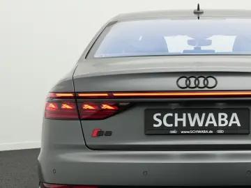 AUDI S8 TFSI quattro  MATRIX PANO AHK B&O StdHz