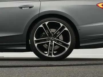 AUDI S8 TFSI quattro  MATRIX PANO AHK B&O StdHz