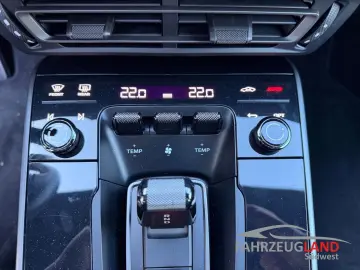 PORSCHE 911 Carrera 992 Approved LED Sportabgas Schiebed