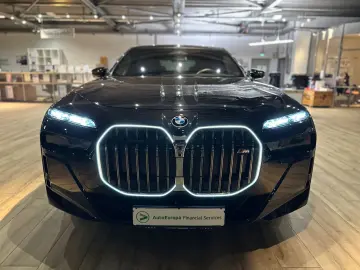 BMW i7 xDrive M70 NP. 235.799€ TV SWAROWSKI KASCHMIR