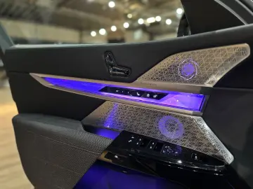 BMW i7 xDrive M70 NP. 235.799€ TV SWAROWSKI KASCHMIR