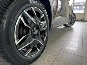 PEUGEOT 3008 Hybrid 145 GT  ACC  360  Memory  Massage!