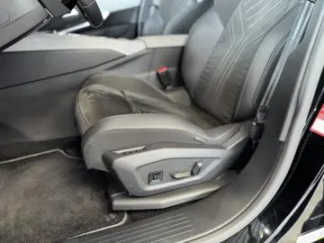 PEUGEOT 3008 Hybrid 145 GT  ACC  360  Memory  Massage!