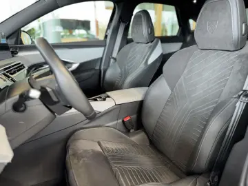 PEUGEOT 3008 Hybrid 145 GT  ACC  360  Memory  Massage!