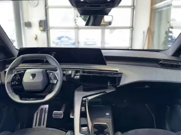 PEUGEOT 3008 Hybrid 145 GT  ACC  360  Memory  Massage!