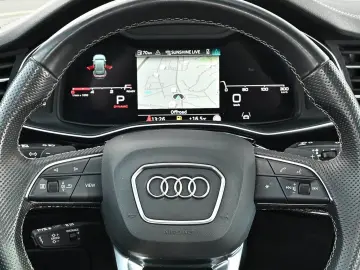 AUDI Q8 50 TDI S line Competition   Matrix Pano Assis