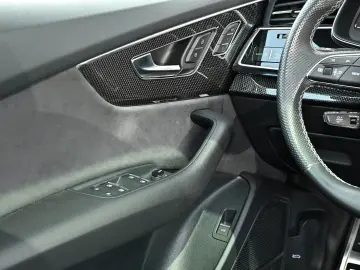 AUDI Q8 50 TDI S line Competition   Matrix Pano Assis