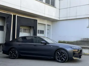 BMW i7 60 M-Sport IconicGlow Bow&Wil Fond-TV Massage