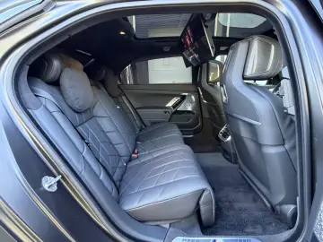 BMW i7 60 M-Sport IconicGlow Bow&Wil Fond-TV Massage
