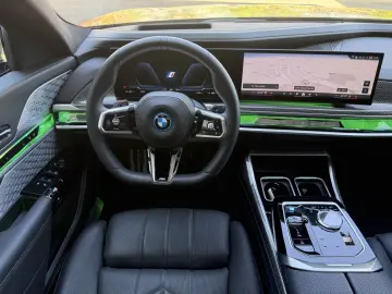 BMW i7 60 M-Sport IconicGlow Bow&Wil Fond-TV Massage