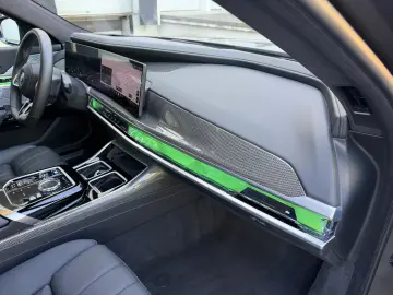 BMW i7 60 M-Sport IconicGlow Bow&Wil Fond-TV Massage