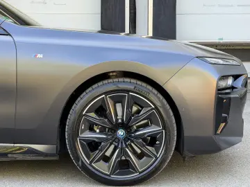 BMW i7 60 M-Sport IconicGlow Bow&Wil Fond-TV Massage