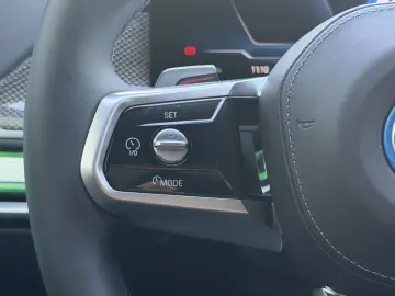 BMW i7 60 M-Sport IconicGlow Bow&Wil Fond-TV Massage