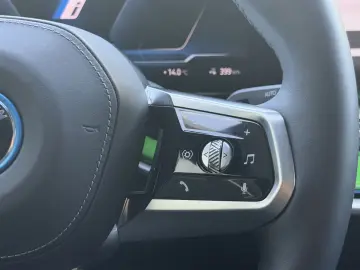 BMW i7 60 M-Sport IconicGlow Bow&Wil Fond-TV Massage
