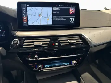 BMW 520i Limo DA St Go RFK SHZ DAB LiveProf SpoSi