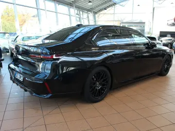 BMW 740 7 740 d xDrive M Sport 8-fach